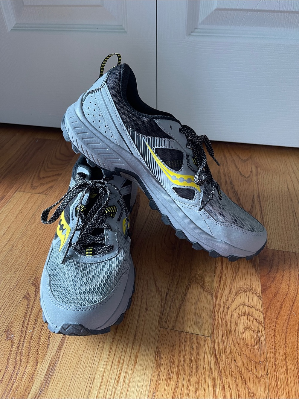 Men's Grey and Yellow Saucony Trail Running Shoes